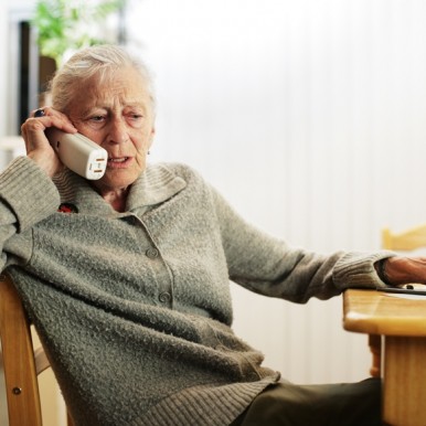 Woman on Phone - Image from bigstock via Philips
