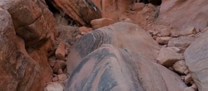 Valley of Fire (Nevada) alley-of-Fire (58)_Climbing through Liminal Space