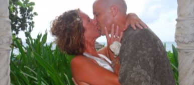 Lisa-Marshall-and-husband-Peters-wedding-Alzheimer's